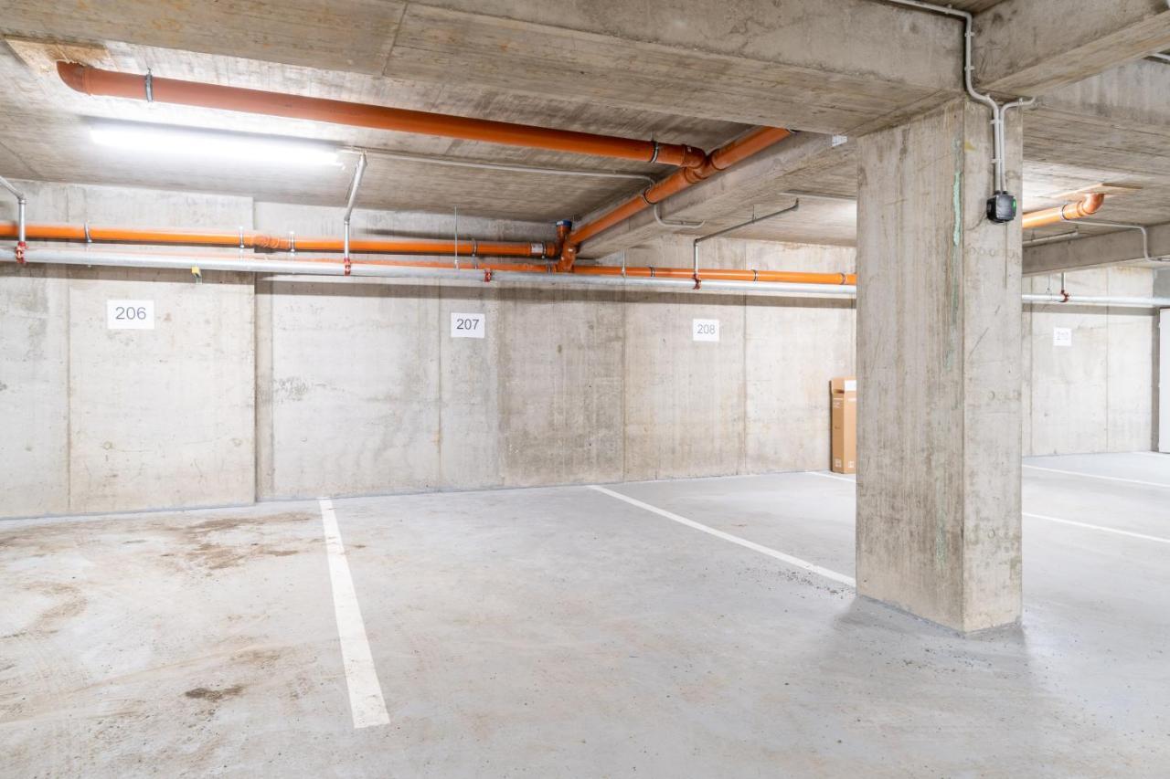 Brand New Two Room Apartment #34 With Free Secure Parking In The Center Prague Exterior photo