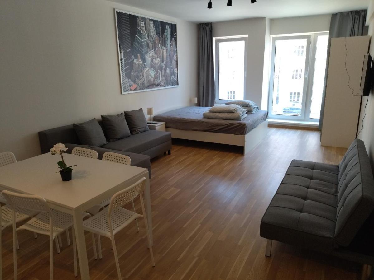 Brand New Two Room Apartment #34 With Free Secure Parking In The Center Prague Exterior photo